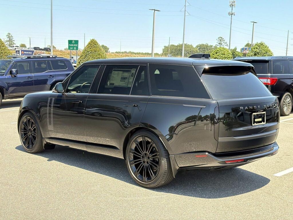 New 2026 Land Rover Range Rover P400 SE 7 Seat SUV