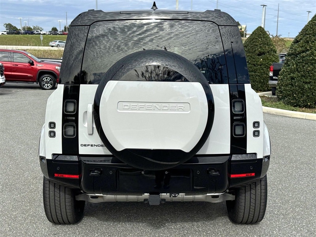 New 2026 Land Rover Defender 110 X-Dynamic SE SUV