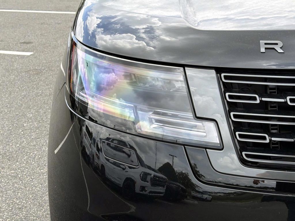 2026 Land Rover Range Rover SE - Photo 9