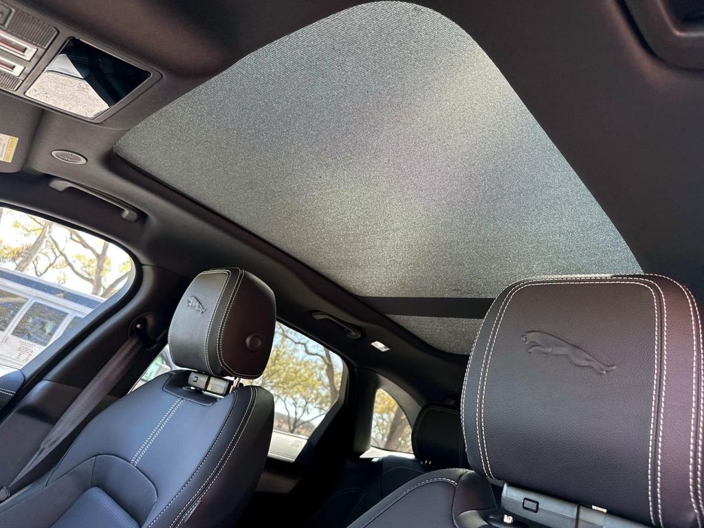 2026 Jaguar F-Pace R-Dynamic S - Photo 20