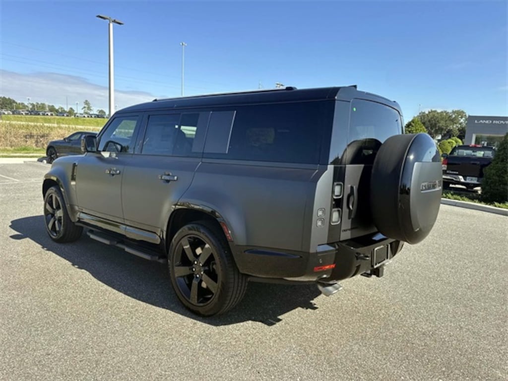 New 2026 Land Rover Defender 130 XV8 500PS SUV