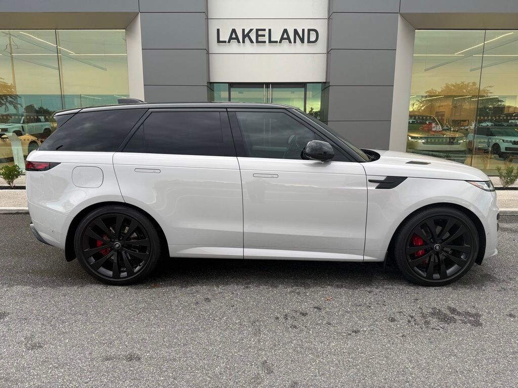 Used 2024 Land Rover Range Rover Sport Dynamic SE SUV