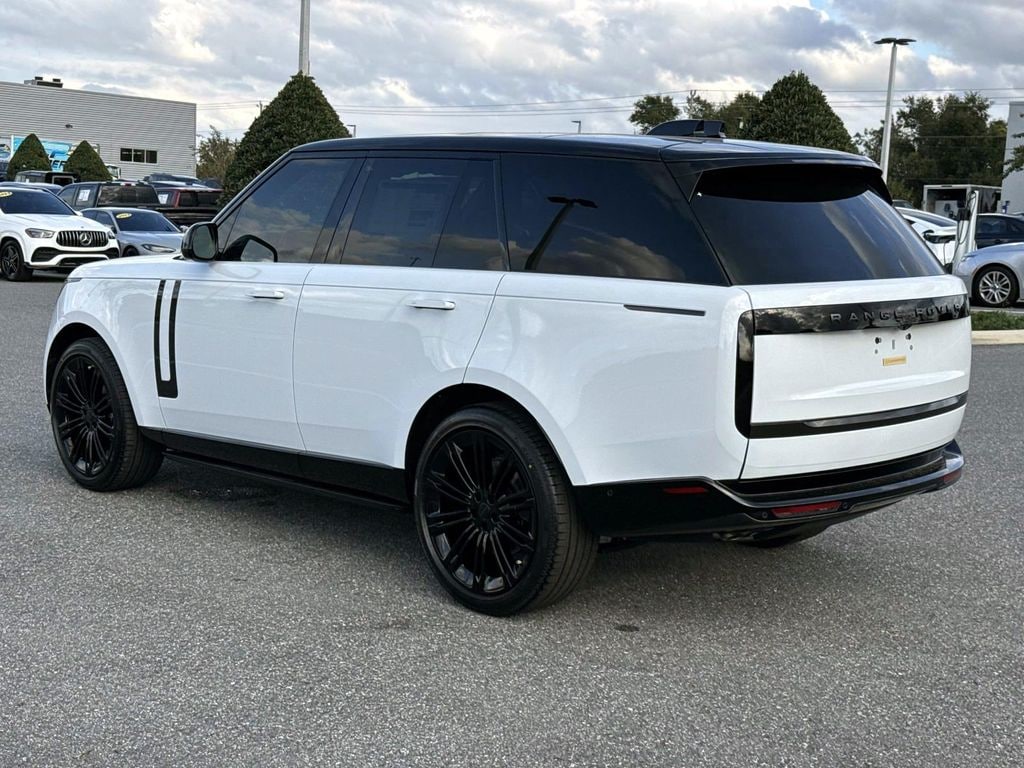 New 2026 Land Rover Range Rover P530 SE SUV