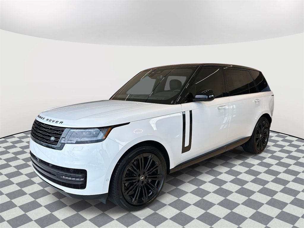 2025 Land Rover Range Rover SE's photo