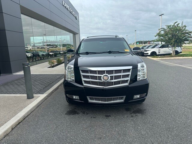 2014 Cadillac Escalade Platinum photo 2