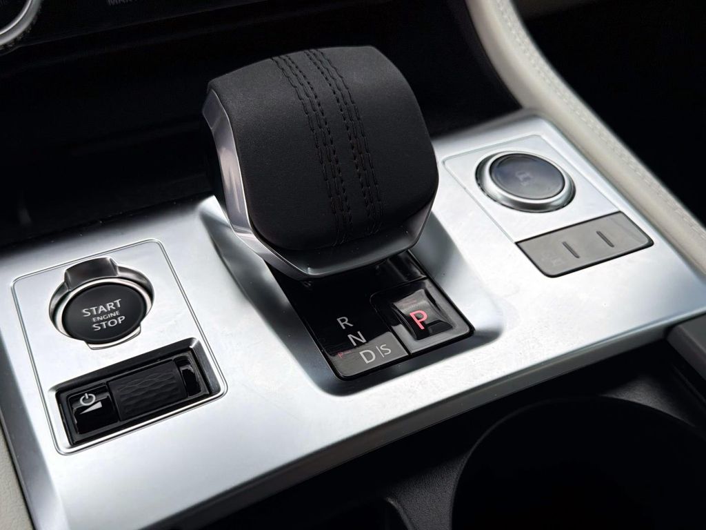 2026 Jaguar F-Pace R-Dynamic S - Photo 23