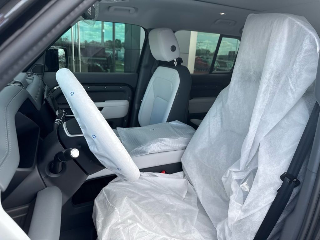 New 2026 Land Rover Defender 110 X-Dynamic SE SUV