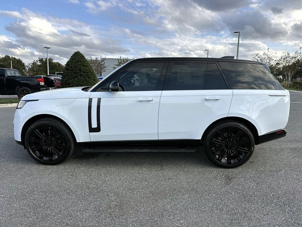 New 2026 Land Rover Range Rover P530 SE SUV