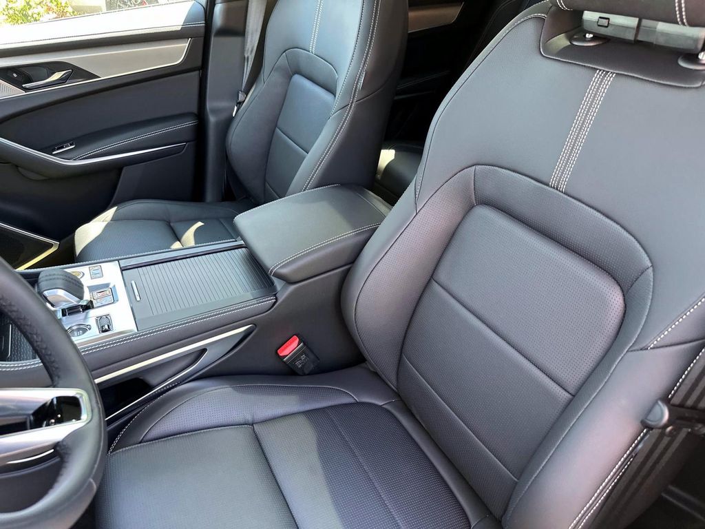 2026 Jaguar F-Pace R-Dynamic S - Photo 18