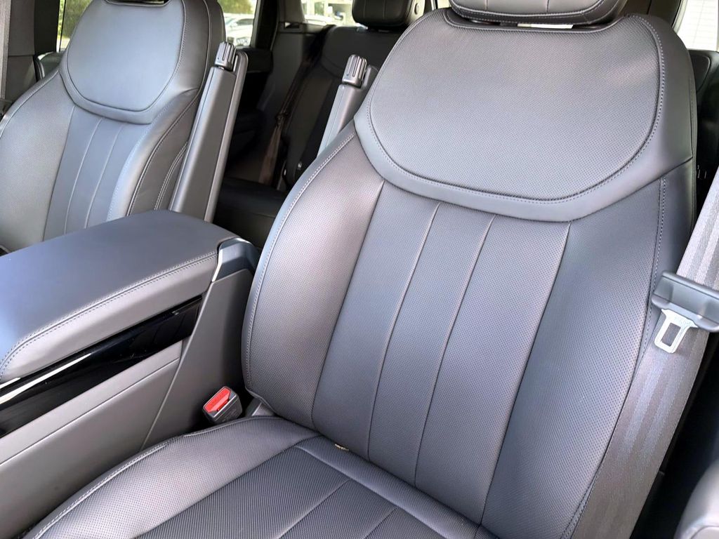 2026 Land Rover Range Rover SE - Photo 19