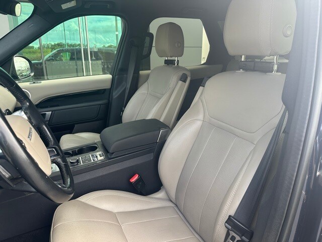 2018 Land Rover Discovery SE photo 4