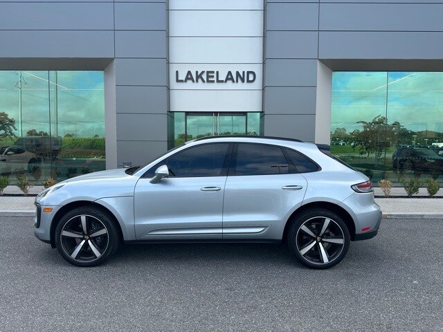 2024 Porsche Macan Base photo 4