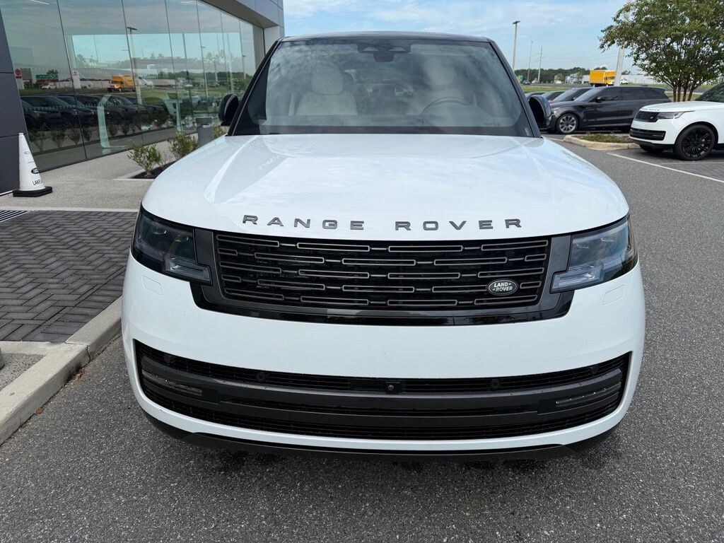 Used 2025 Land Rover Range Rover Plug-In Hybrid SE SUV