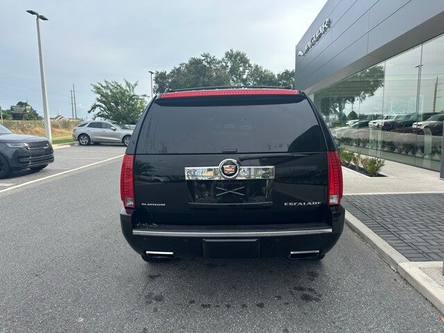 2014 Cadillac Escalade Platinum photo 3