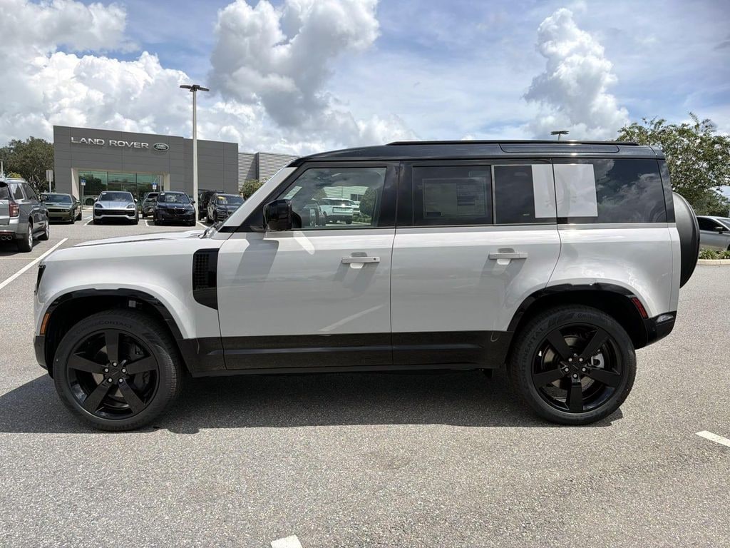 New 2026 Land Rover Defender 110 X-Dynamic SE SUV