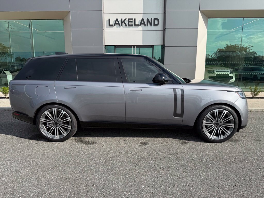 Used 2026 Land Rover Range Rover SE SUV