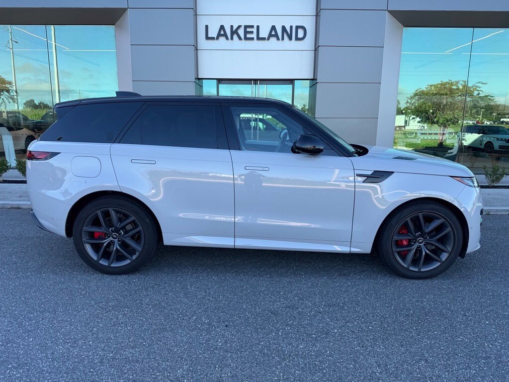 Used 2024 Land Rover Range Rover Sport Dynamic SE SUV