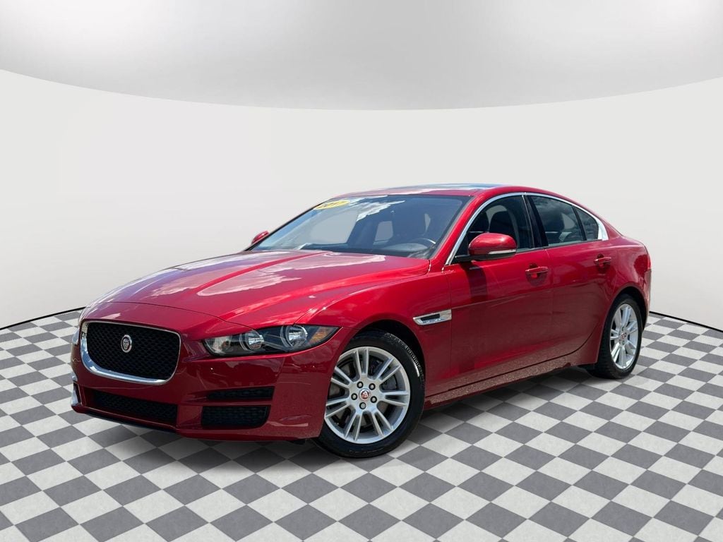 2017 Jaguar XE 25t Premium's photo