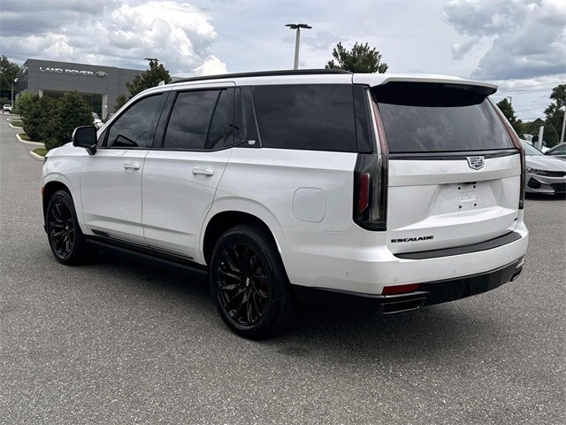 2024 Cadillac Escalade Sport photo 3