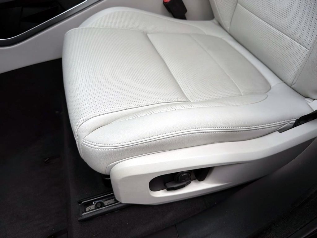 2026 Jaguar F-Pace R-Dynamic S - Photo 14