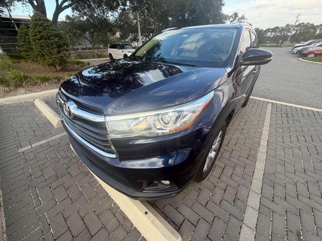 Used 2015 Toyota Highlander XLE with VIN 5TDKKRFH0FS083777 for sale in Lakeland, FL