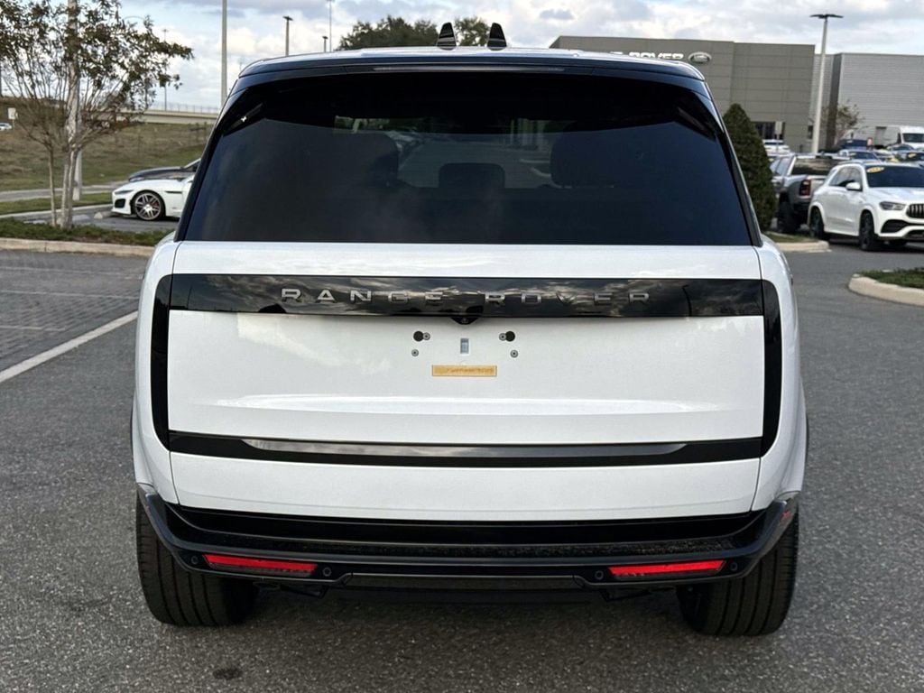 New 2026 Land Rover Range Rover P530 SE SUV