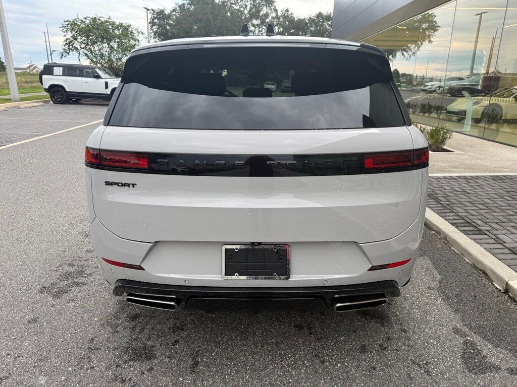 Used 2024 Land Rover Range Rover Sport Dynamic SE SUV