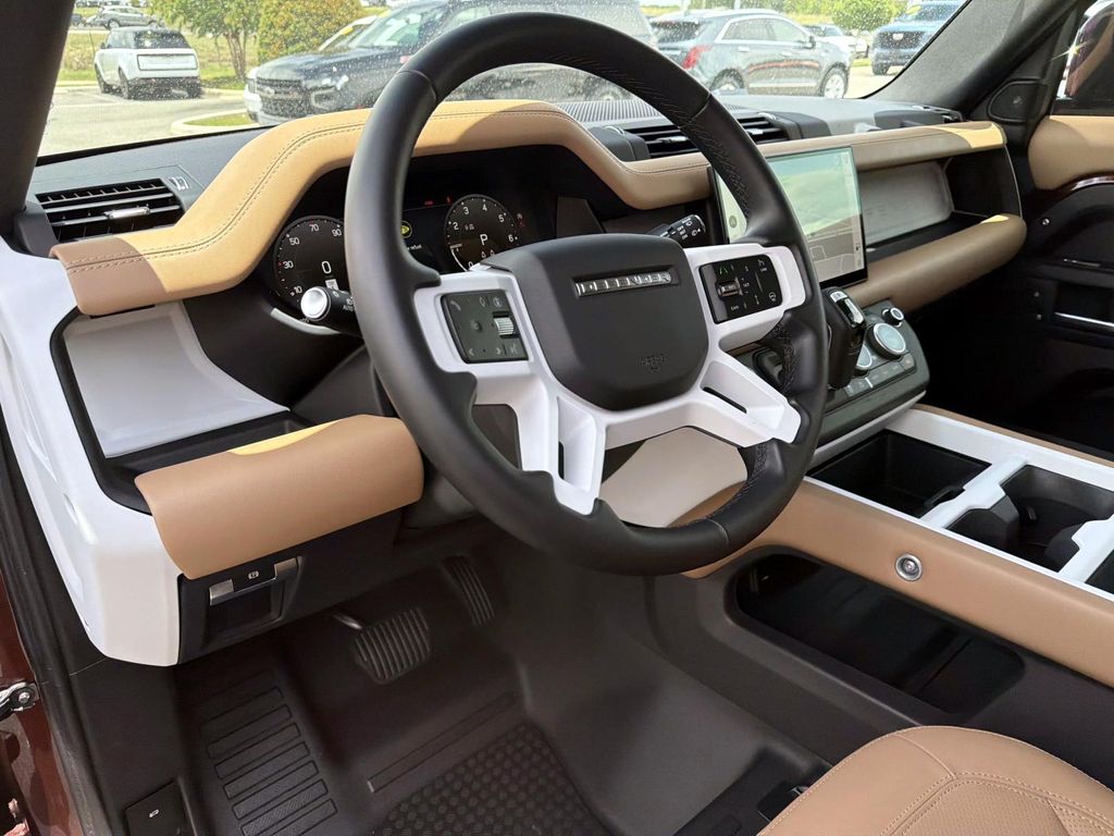 2025 Land Rover Defender X-Dynamic SE - Photo 20