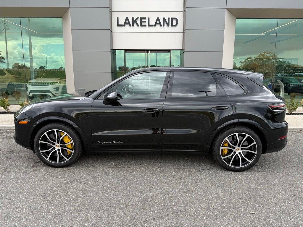 2021 Porsche Cayenne Turbo's photo