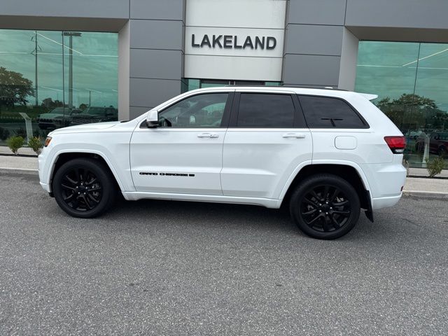 2022 Jeep Grand Cherokee Laredo X's photo