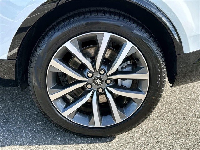 2025 Land Rover Discovery SE photo 2