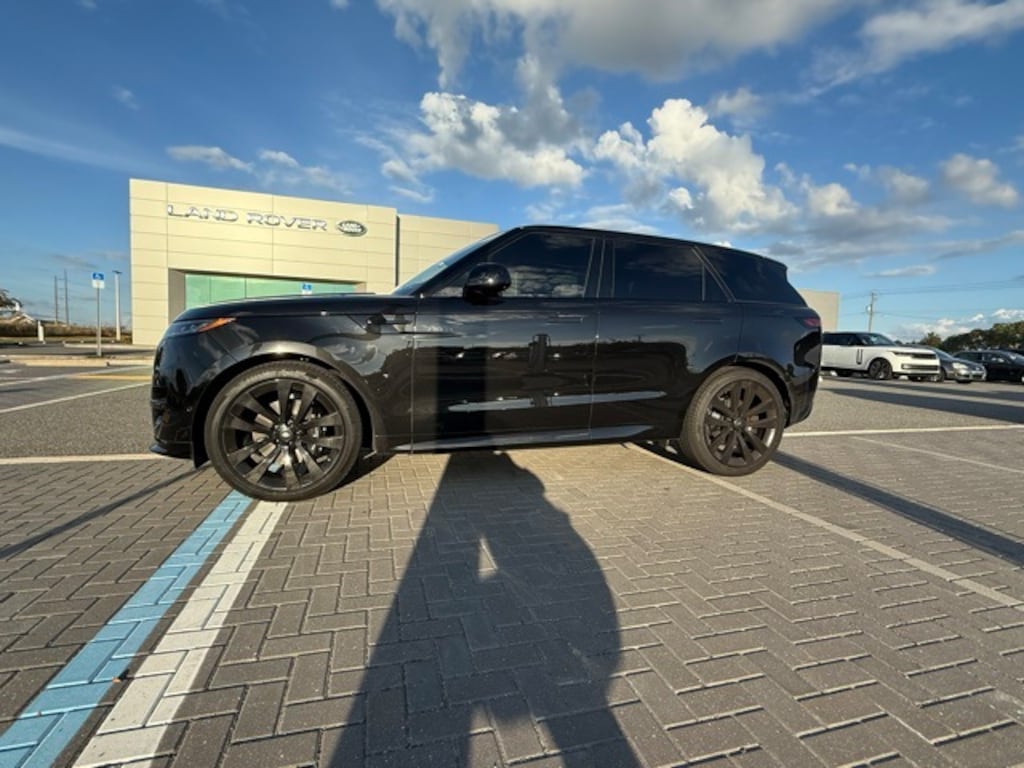 Used 2025 Land Rover Range Rover Sport Dynamic SE SUV