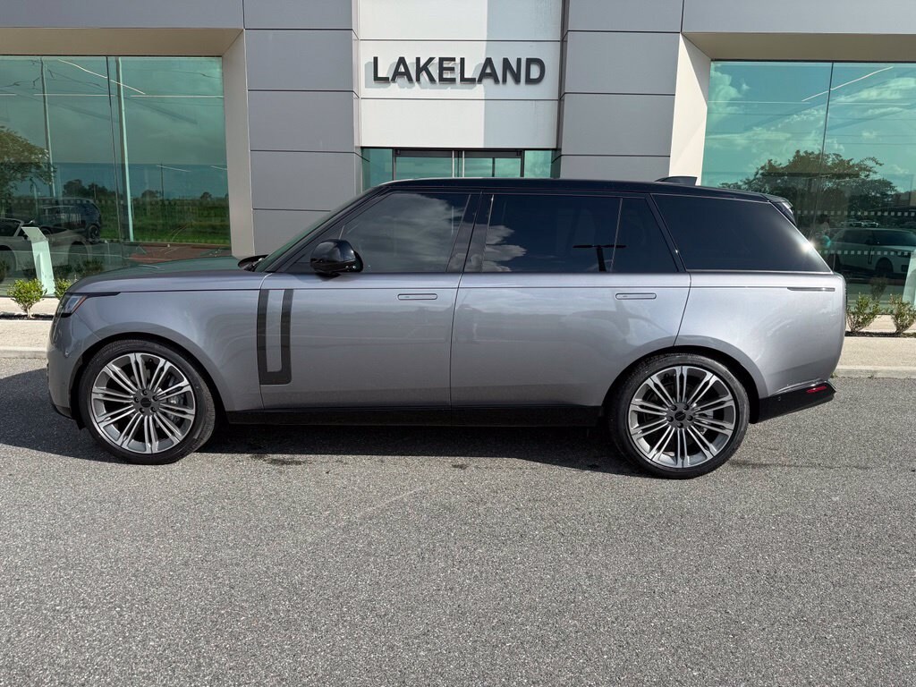 Used 2026 Land Rover Range Rover SE SUV