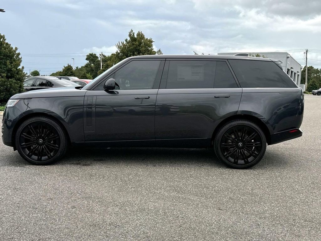 Used 2025 Land Rover Range Rover SE SUV