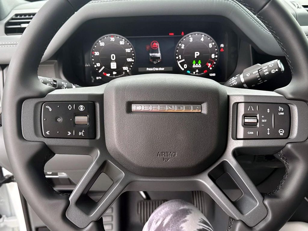 2025 Land Rover Defender X-Dynamic SE - Photo 27