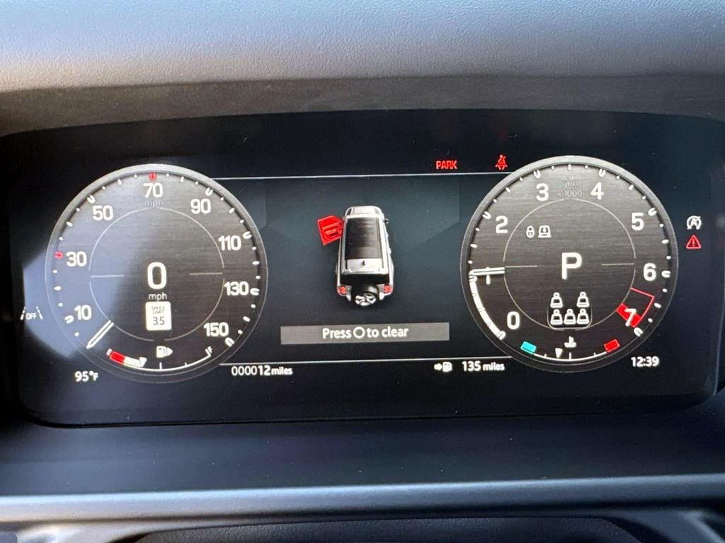 2025 Land Rover Defender X-Dynamic SE - Photo 30