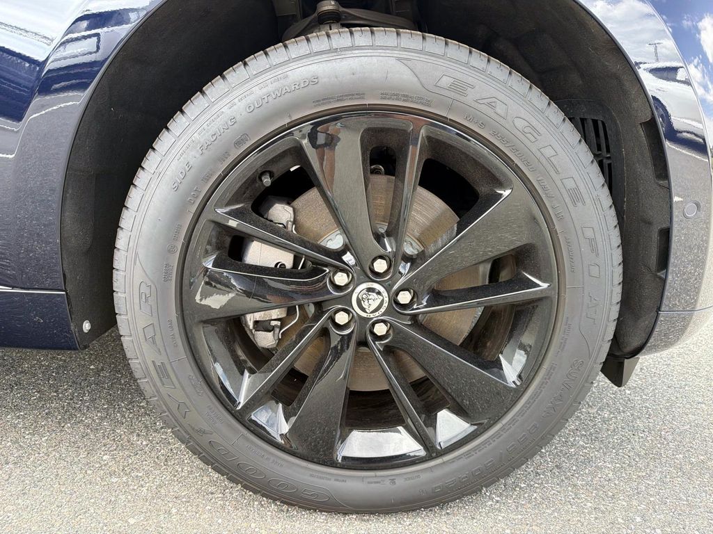 2026 Jaguar F-Pace R-Dynamic S - Photo 8
