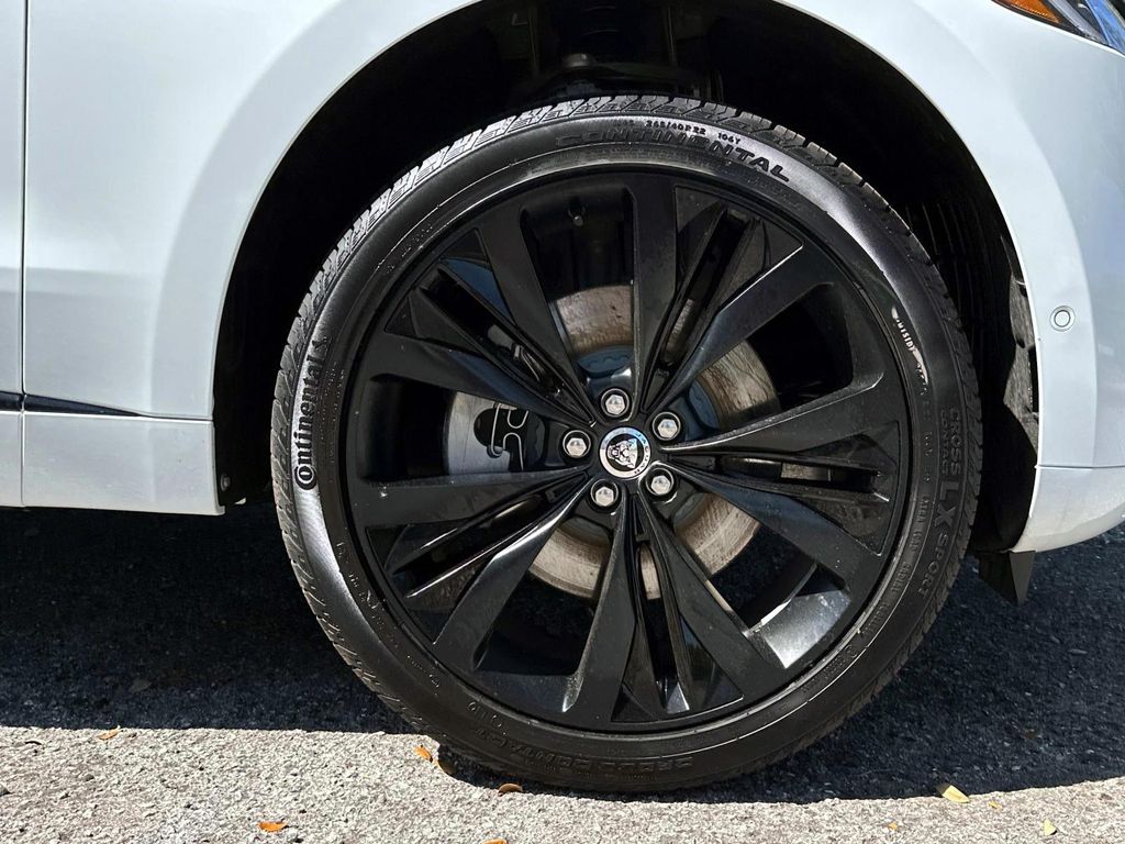 2026 Jaguar F-Pace R-Dynamic S - Photo 8