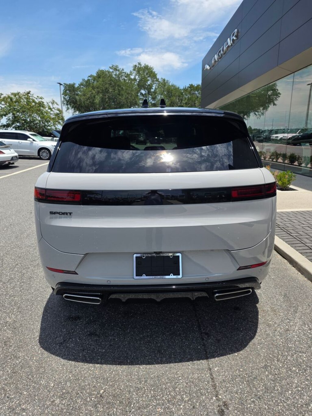 New 2026 Land Rover Range Rover Sport P400 Dynamic SE SUV