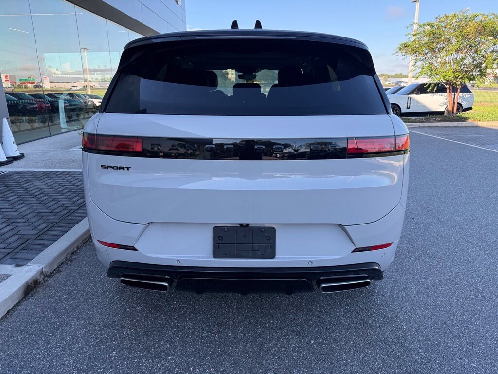 Used 2024 Land Rover Range Rover Sport Dynamic SE SUV