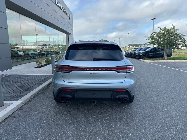2024 Porsche Macan Base photo 3