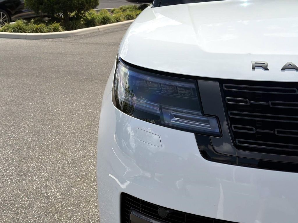 2026 Land Rover Range Rover SE - Photo 9