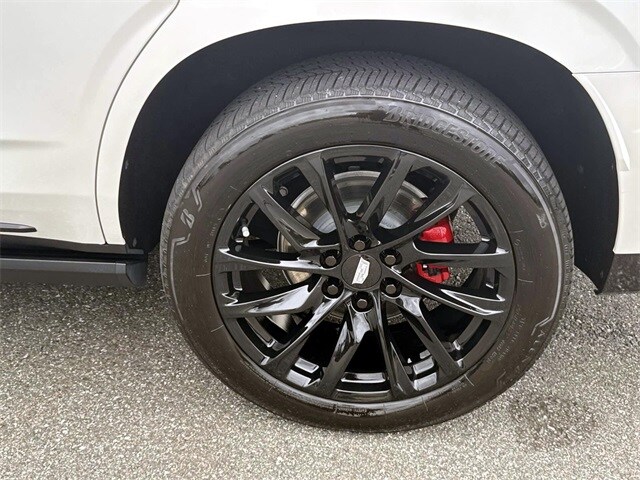 2024 Cadillac Escalade Sport photo 2
