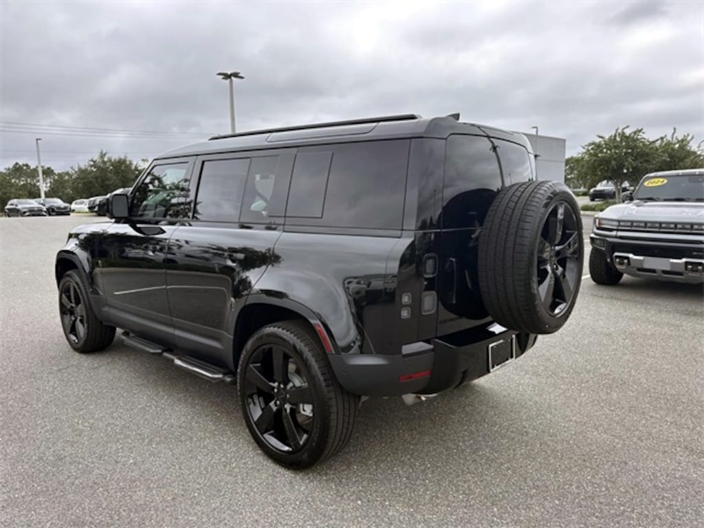 New 2026 Land Rover Defender 110 S 300PS SUV
