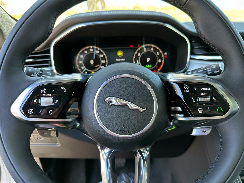 2026 Jaguar F-Pace R-Dynamic S - Photo 25