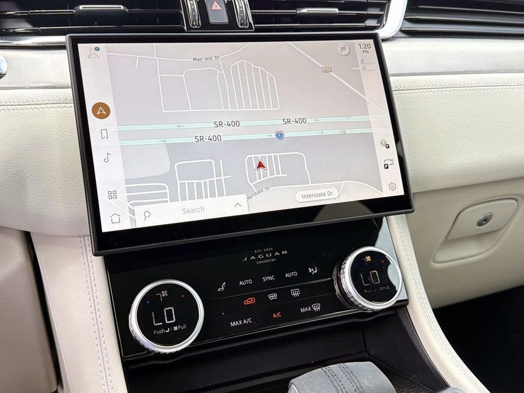 2026 Jaguar F-Pace R-Dynamic S - Photo 18