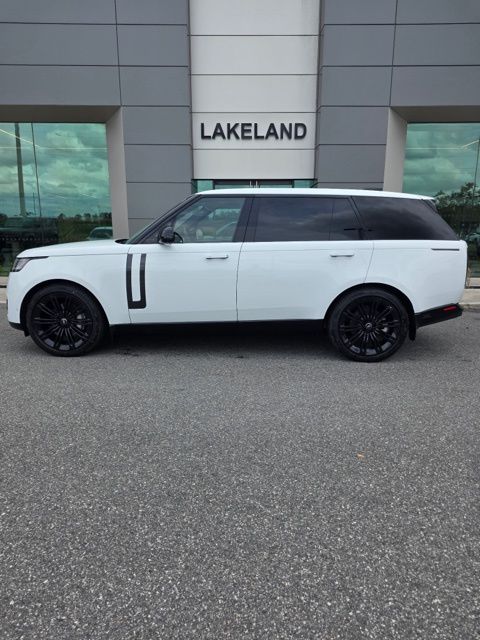 2025 Land Rover Range Rover SE