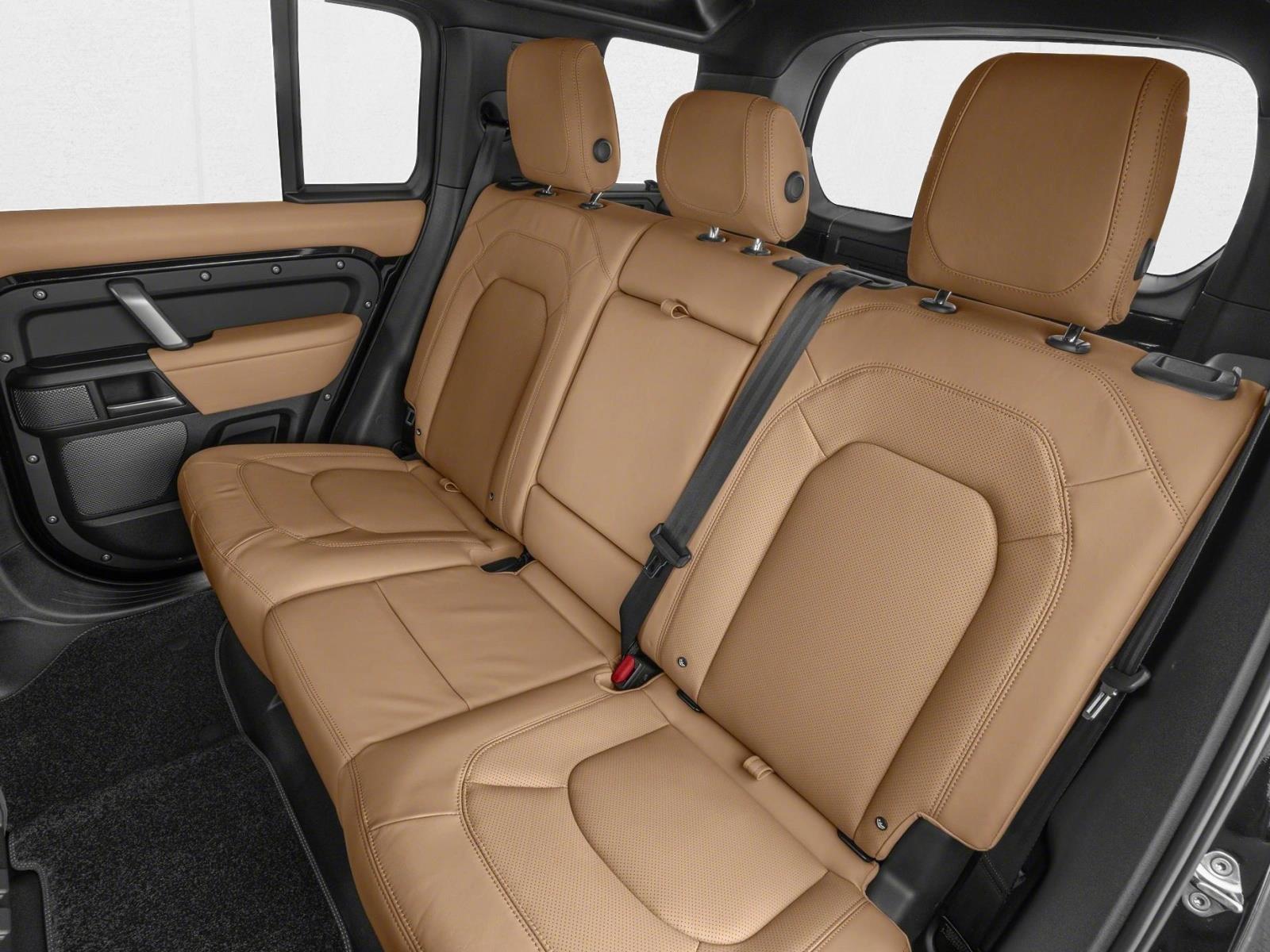 2024 Land Rover Defender S - Photo 9