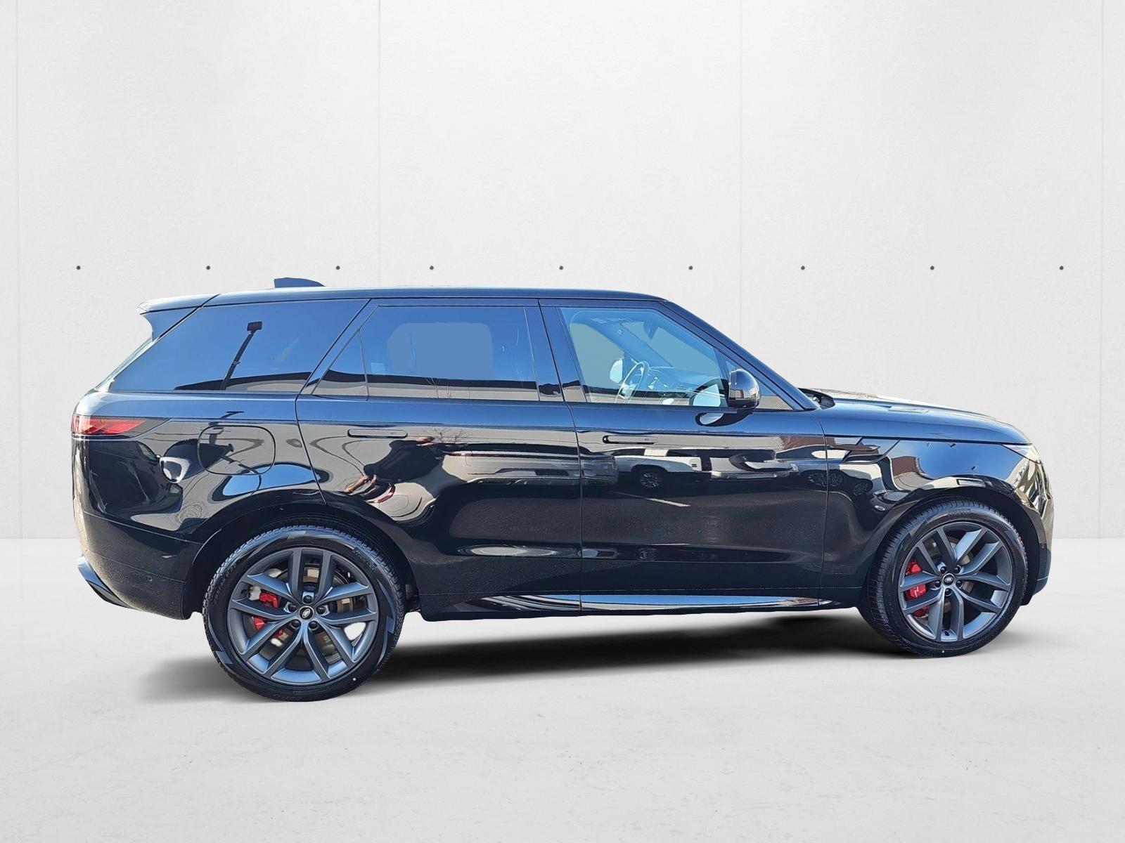 2025 Land Rover Range Rover Sport SE photo 4