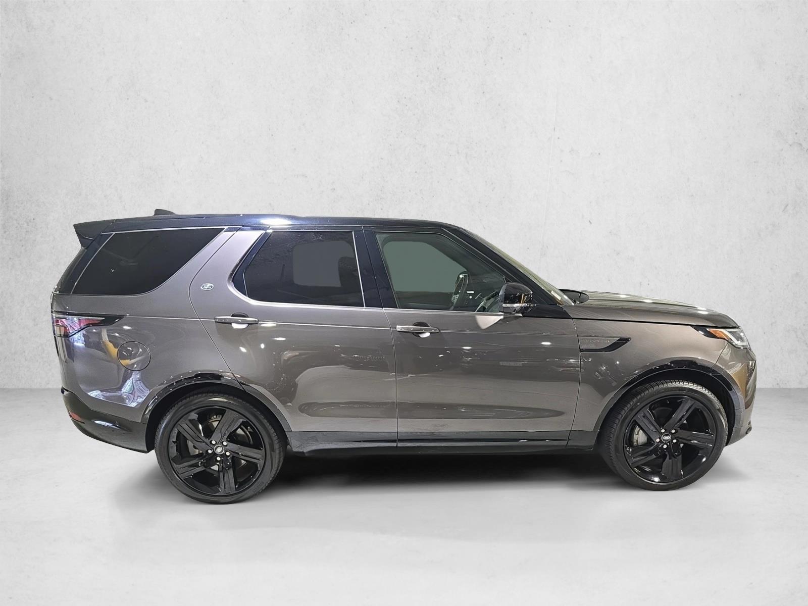 2024 Land Rover Discovery SE photo 4